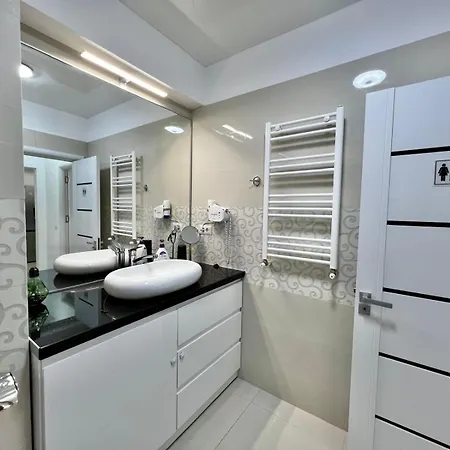 Tomis Apartamento *
